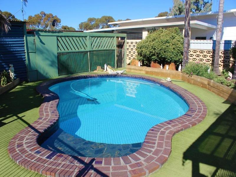 Glossop Motel Winkie Bagian luar foto