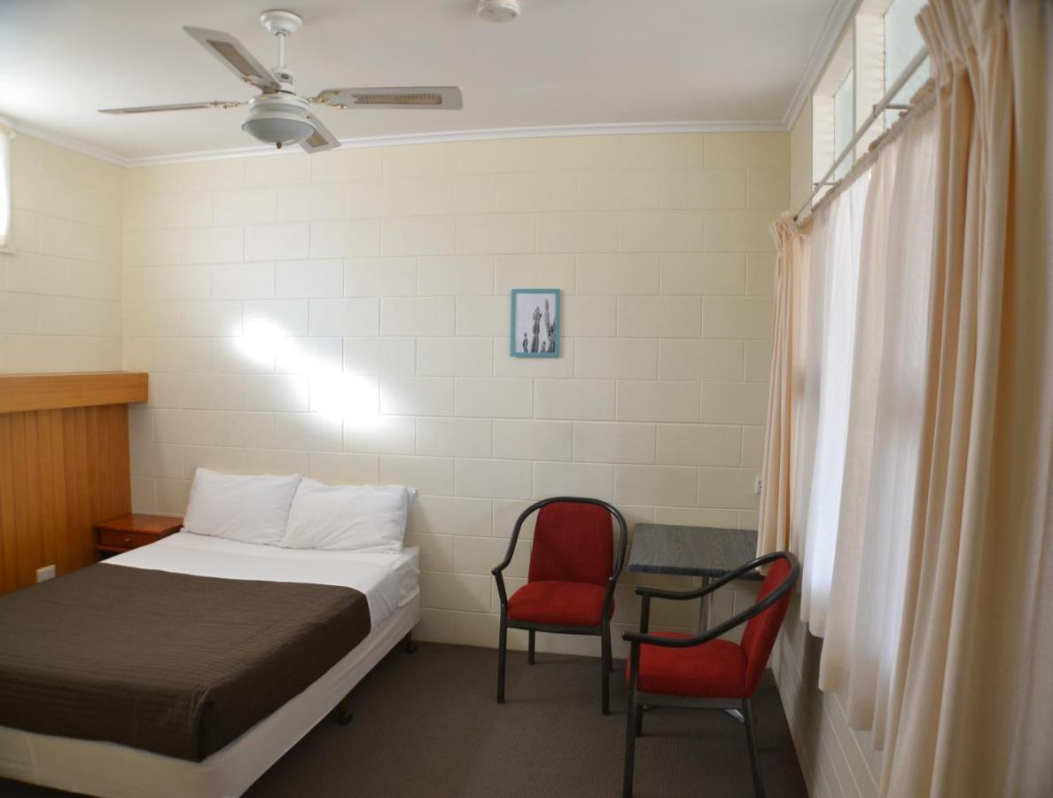 Glossop Motel Winkie Bagian luar foto