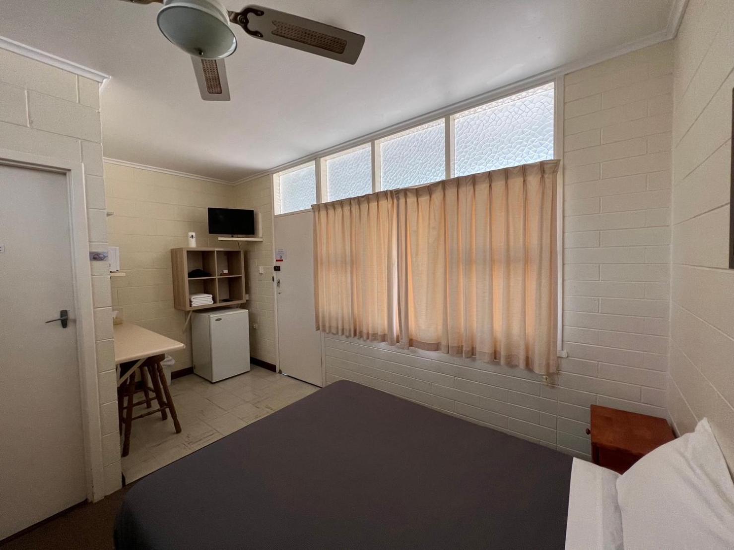 Glossop Motel Winkie Bagian luar foto